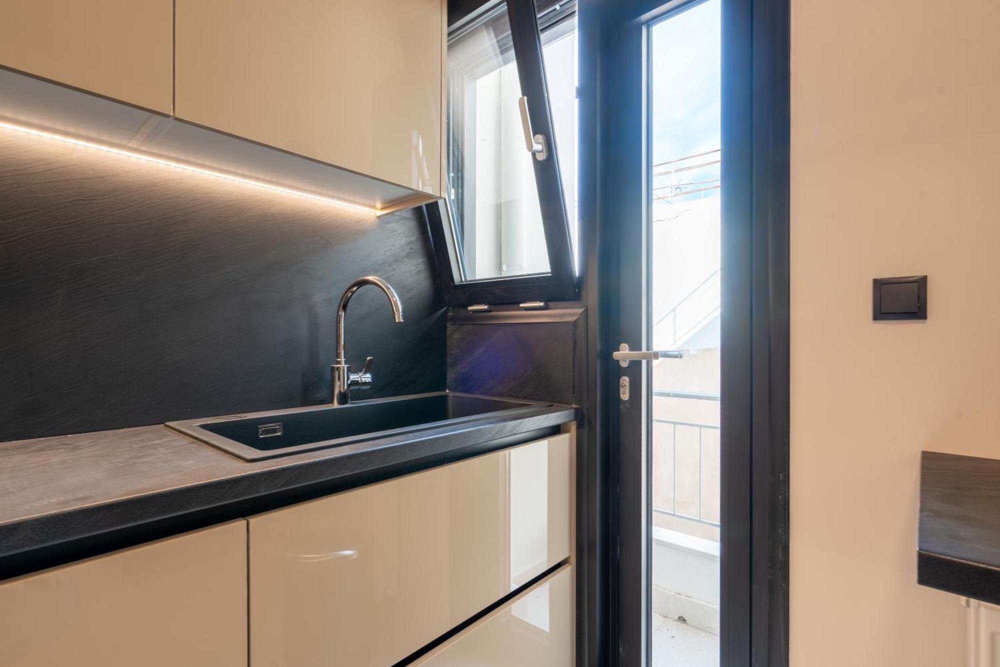 Corner Penthouse In Acropolis Apartment Athens Ngoại thất bức ảnh